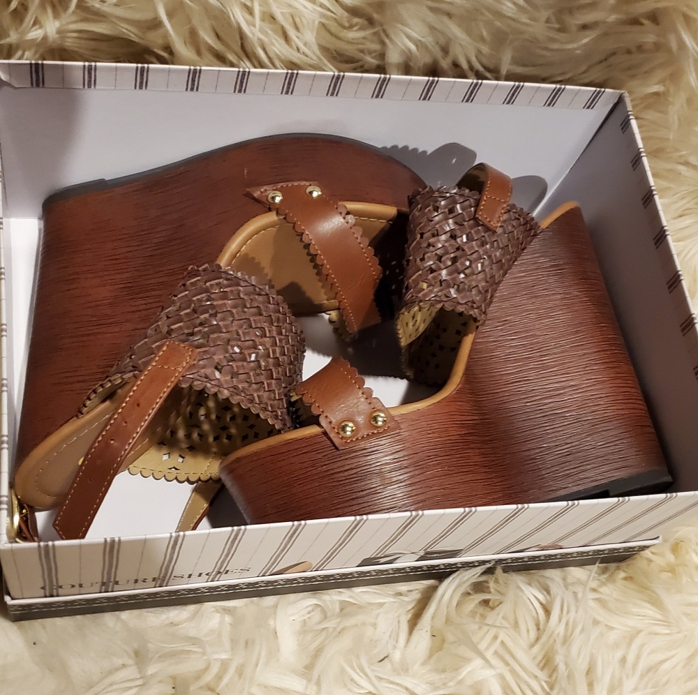 Womens wedge sandals